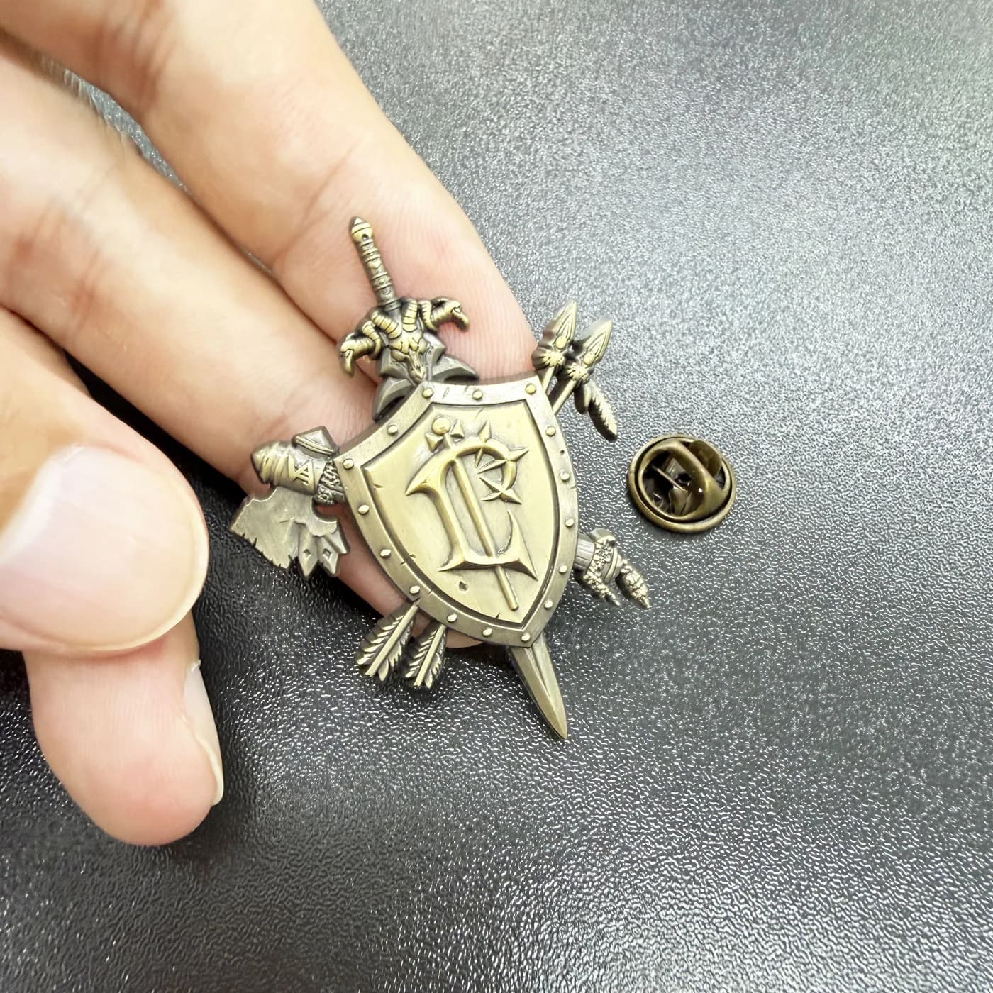 Personalizzazione di distintivi metallici con rilievo tridimensionale, medaglie commemorative per giochi e prodotti creativi, personalizzazione di articoli creativi (2/4)