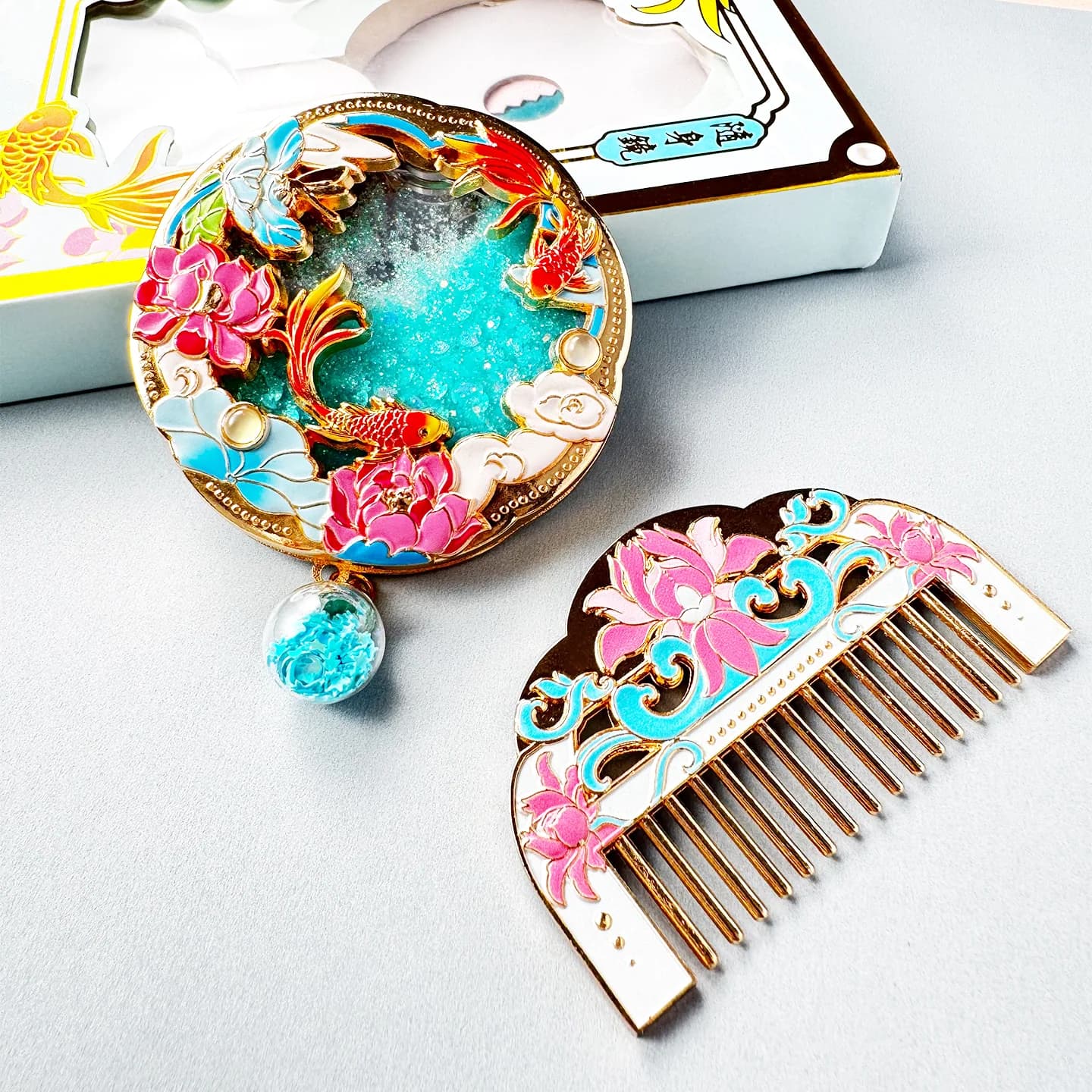 Chinese-Style Portable Mirror (4/5)