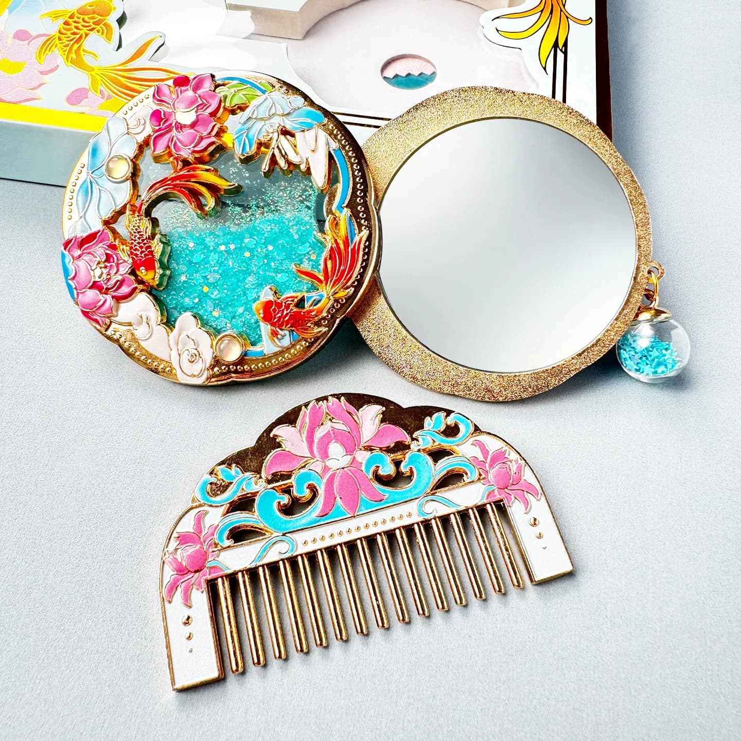 Chinese-Style Portable Mirror (3/5)
