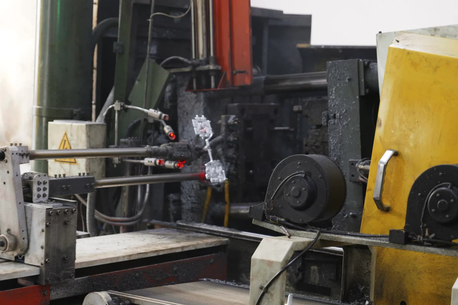Stamping / die-casting