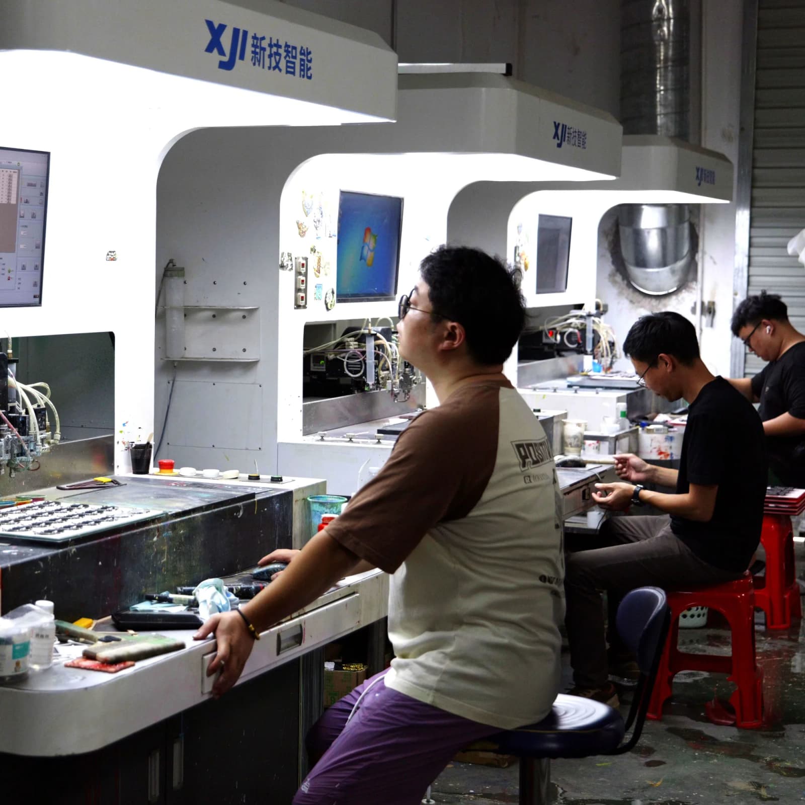 Surface finishing and colouring